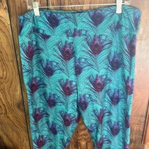 TC2 Peacock Feather Leggings